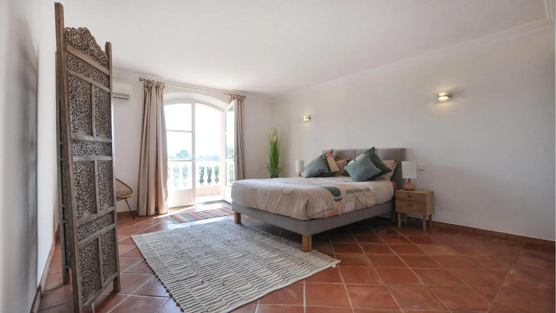Beautiful Home In Mougins With Kitchen Holiday home