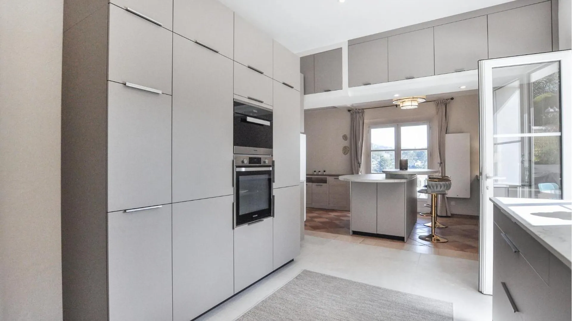 Beautiful Home In Mougins With Kitchen 0*,