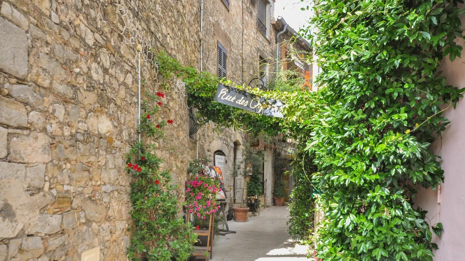 Beautiful Home In Mougins With Kitchen France
